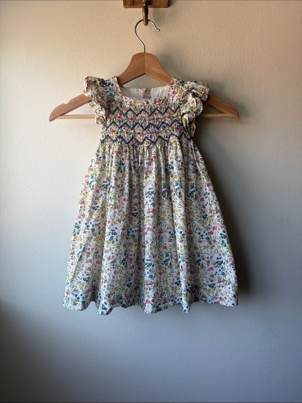 La Coqueta Girls Floral Smocked Dress Size 3Y - Picture 1 of 5